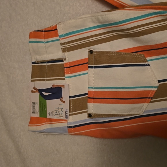 NWT TRU TIME SUPER FITTED CAPRI PANTS SZ SMALL 4/6 - Picture 2 of 5